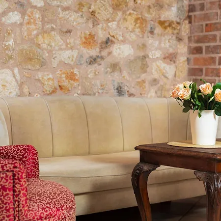 Artemis Traditional Case de vacanță *